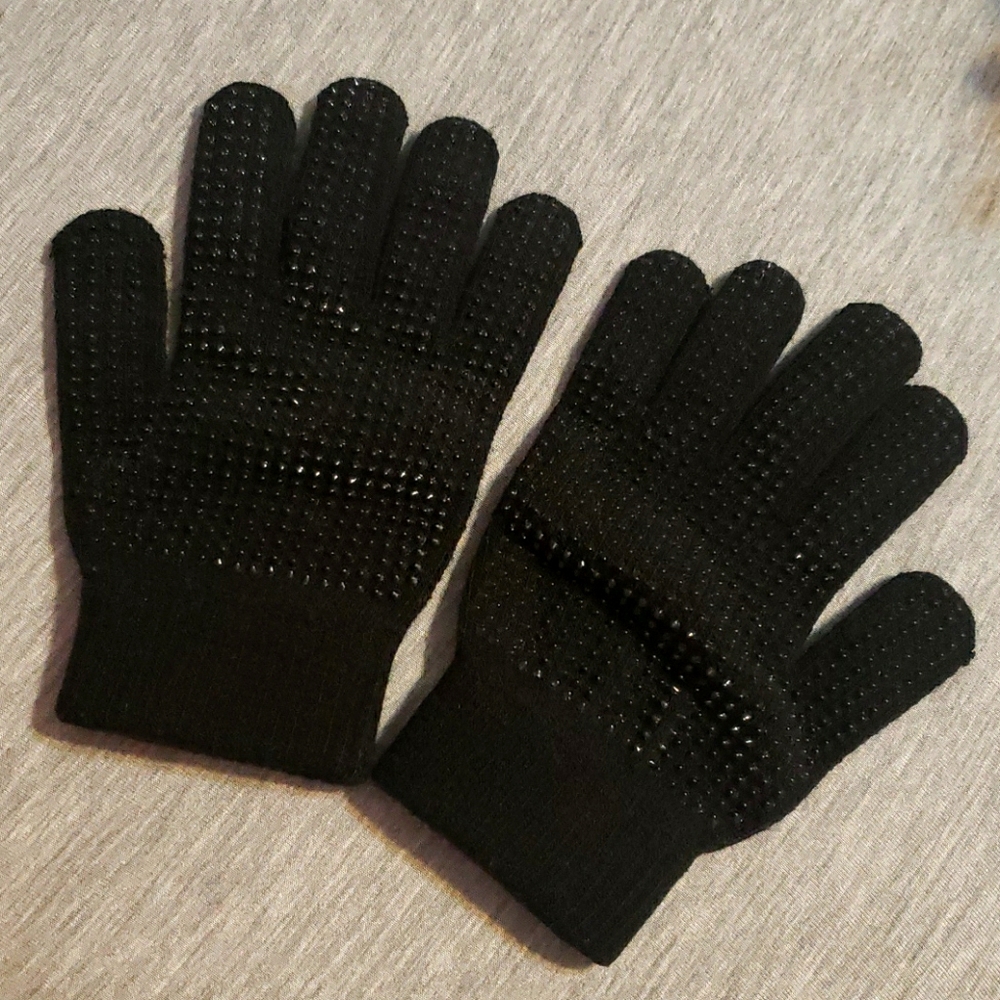 🔴 🆓️ FREE* Black Gripper Winter Gloves 🔴
